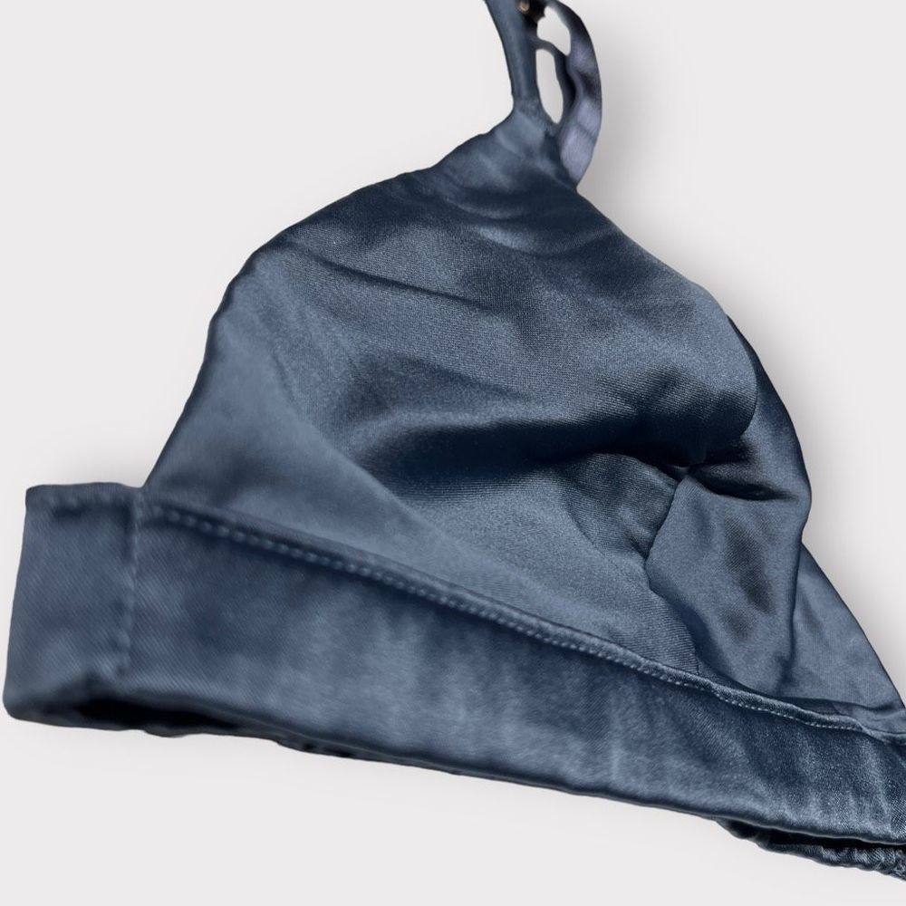 Victoria’s Secret Satin Triangle Bralette XS Blue Wireless Solid Silky Dainty - Picture 4 of 8